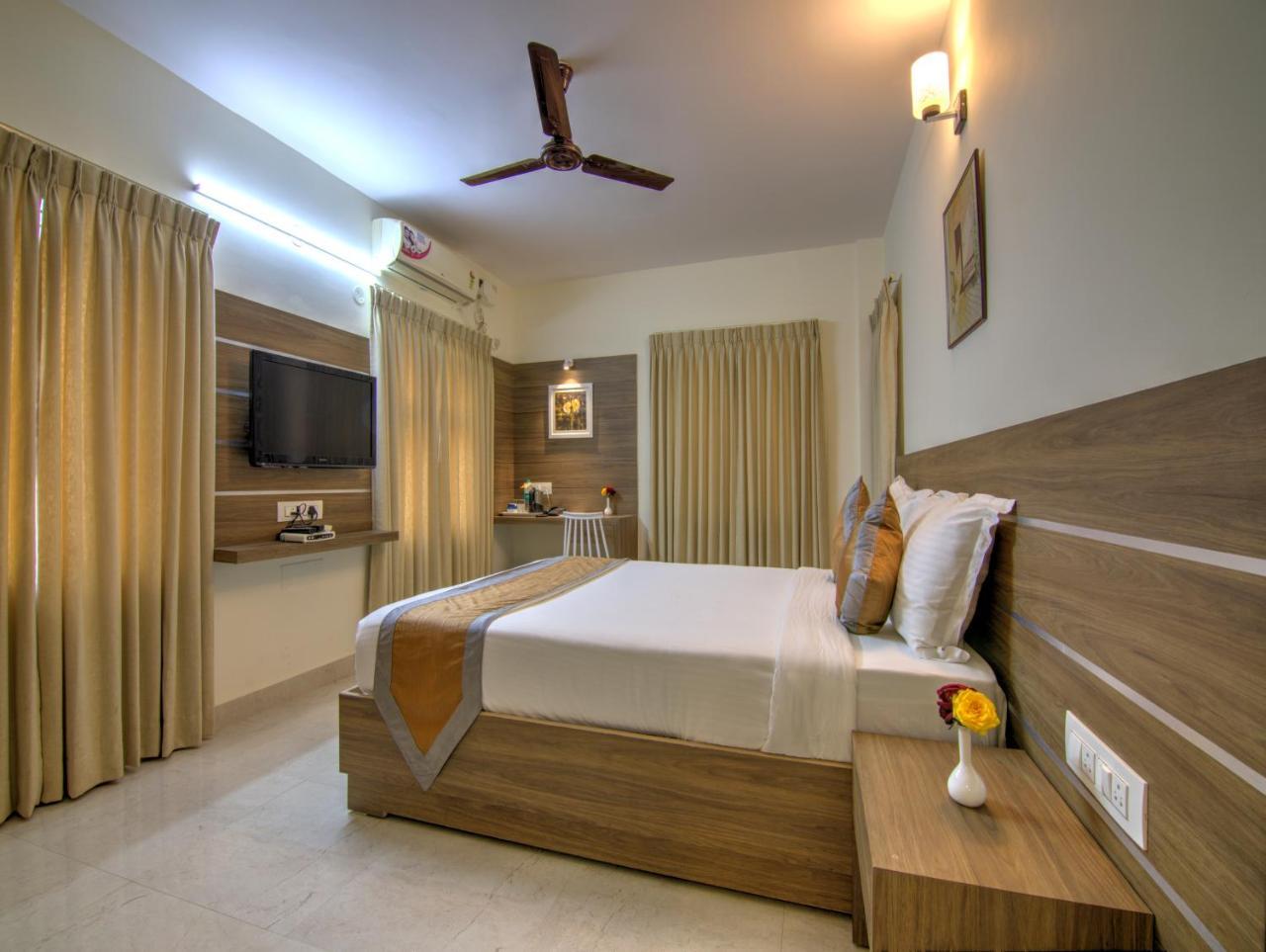 Sunshine Suites Grand Deluxe Bangalore Dış mekan fotoğraf
