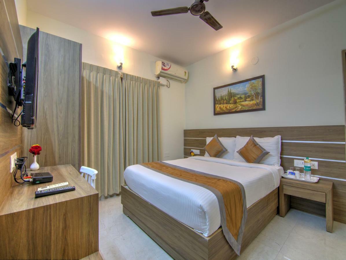 Sunshine Suites Grand Deluxe Bangalore Dış mekan fotoğraf