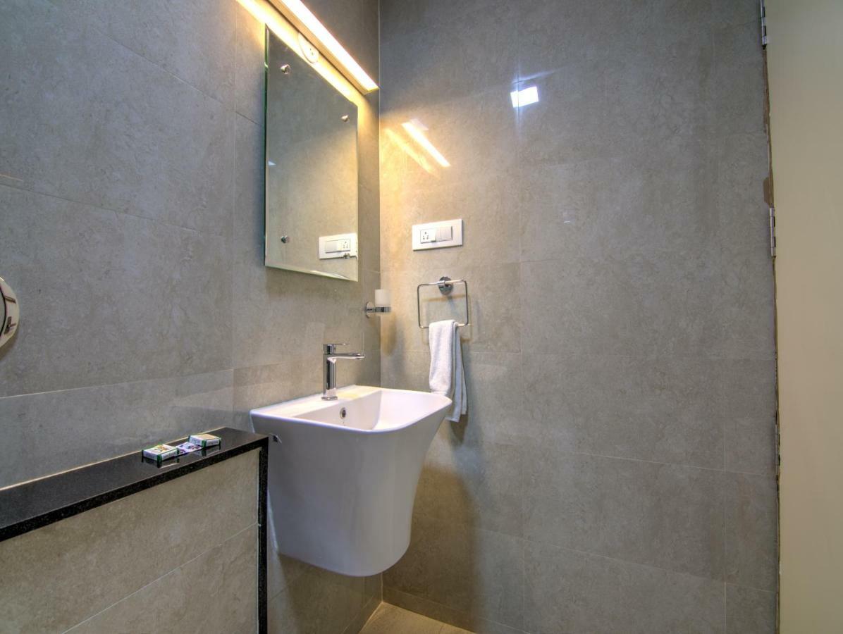 Sunshine Suites Grand Deluxe Bangalore Dış mekan fotoğraf
